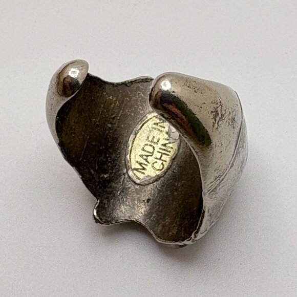 Vintage Large Skull Ring Silver Tone Bold Gothic Halloween Biker Horror Punk - Picture 3 of 8